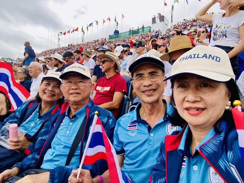 นายกสมาคมกีฬาปัญจกีฬาฯพร้อมคณะผู้บริหาร ได้ไปเชียร์ “น้องคิว” ในรอบ Semi Final ถึงขอบสนาม